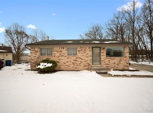33443 Unicorn Ct, Westland, MI 48186