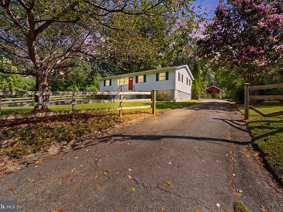 4th image of 1404 Forbes St