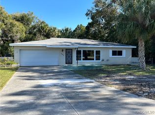 595 N Afterglow Cir, Crystal River, FL 34429