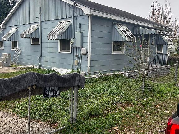 2nd image of 206 Saint Louis St