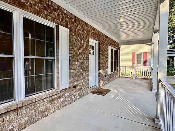 2nd image of 529 Howell St