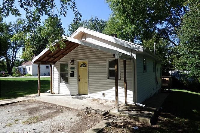 1st image of 314 N Cedar Ave