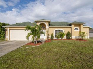 302 SW South Quick Cir, Port Saint Lucie, FL 34953