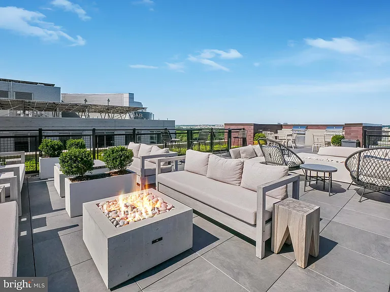 37 L St SE #601 — Photo 22