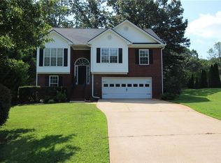 809 Lazy Ln, Winder, GA 30680