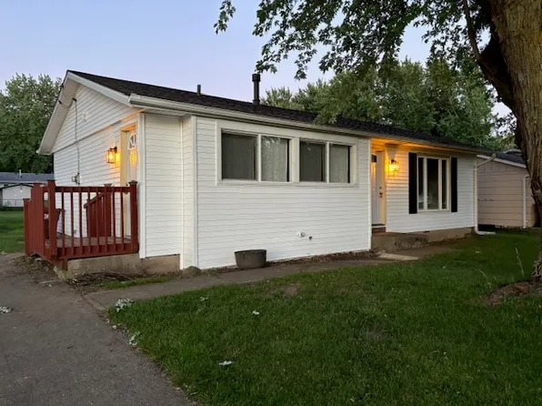 341 Rosalind Rd, Rochelle, IL 61068