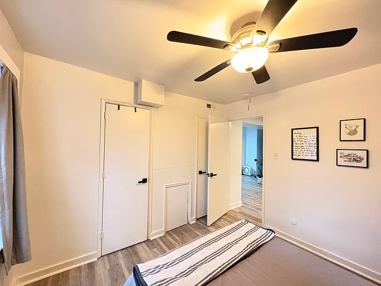 5737 Hobart St #4 — Photo 22