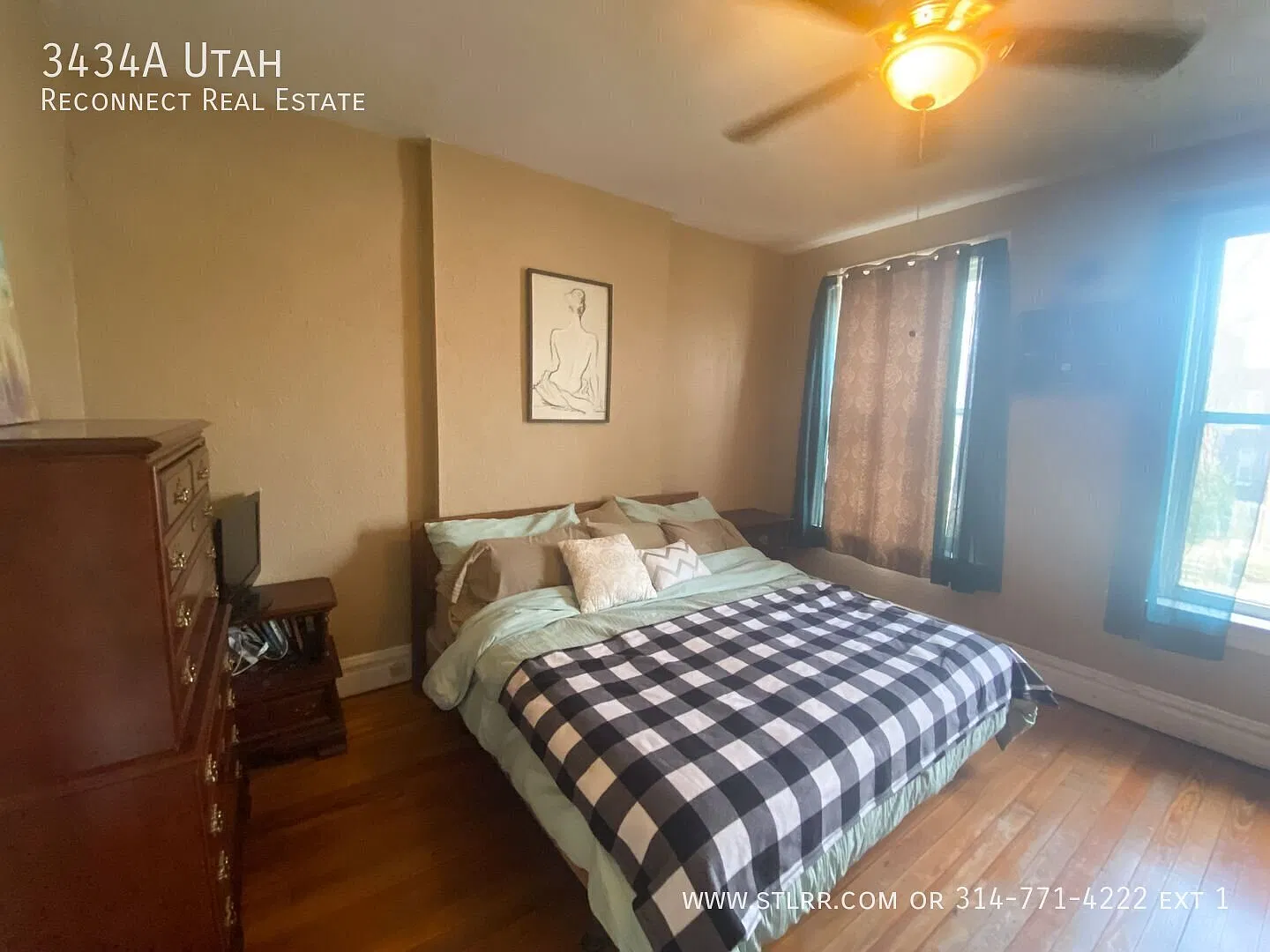 Great 2 bedroom unit that is fully renovated with a huge kitchen! — Photo 2
