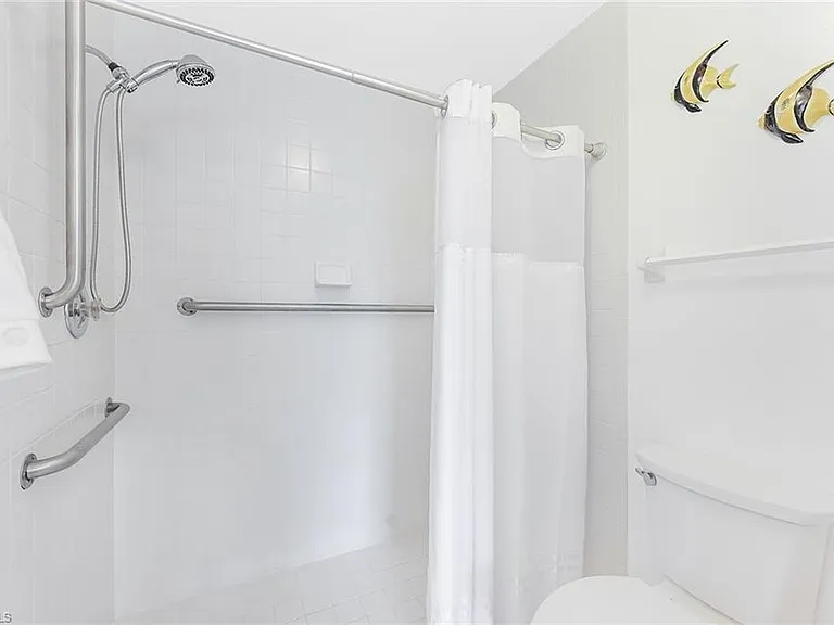 651 Wiggins Lake Dr #102 — Photo 12