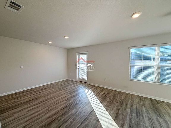 5th image of 4425 Redbay Ct