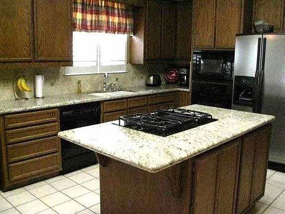 3rd image of 6209 Sheridan Oaks Dr