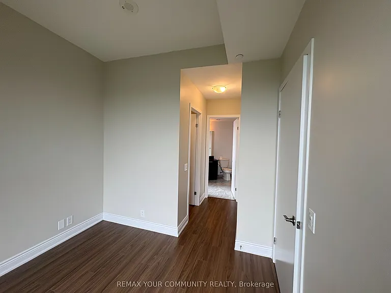 10 Park Lawn Rd #2404 — Photo 33
