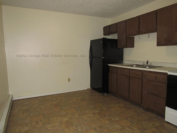 5th image of 1090 Evelyn Dr #5