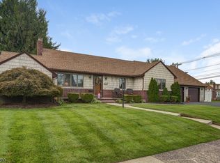 2815 Orchard Ter, Linden, NJ 07036