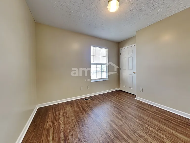 7011 Medford Ct — Photo 21