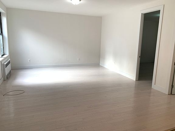 4th image of 125 E 19th St #3B
