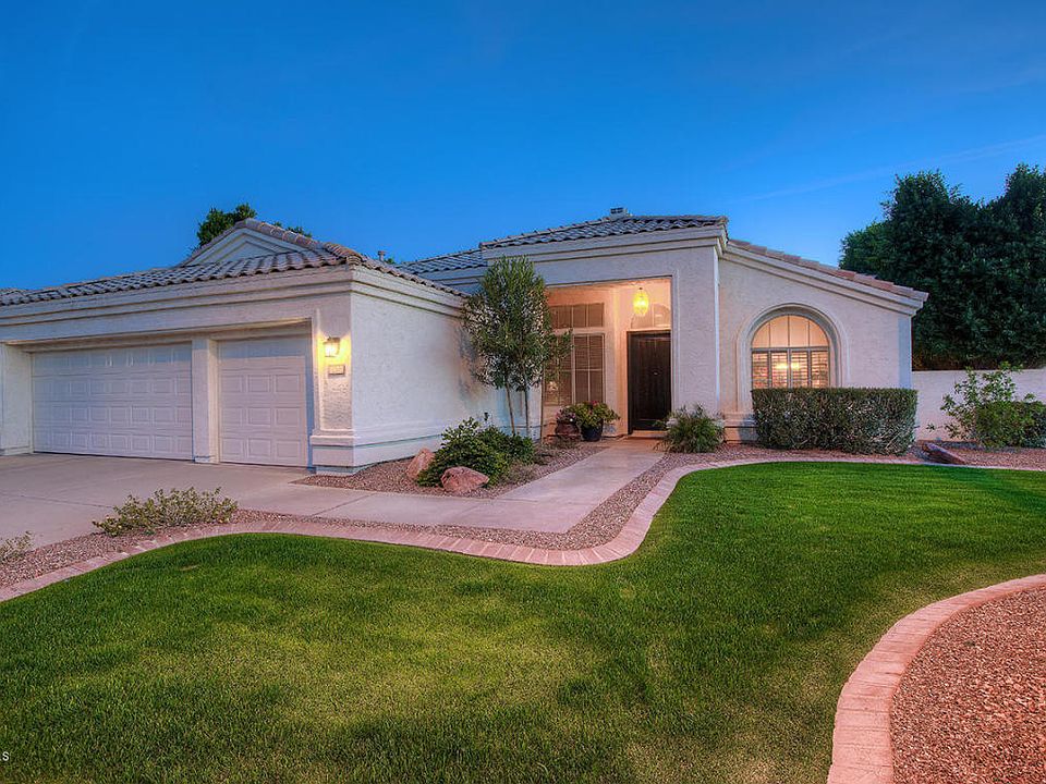 1st image of 1827 W Canary Way
