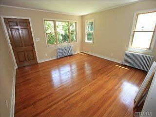 2nd image of 14 Wels Ln
