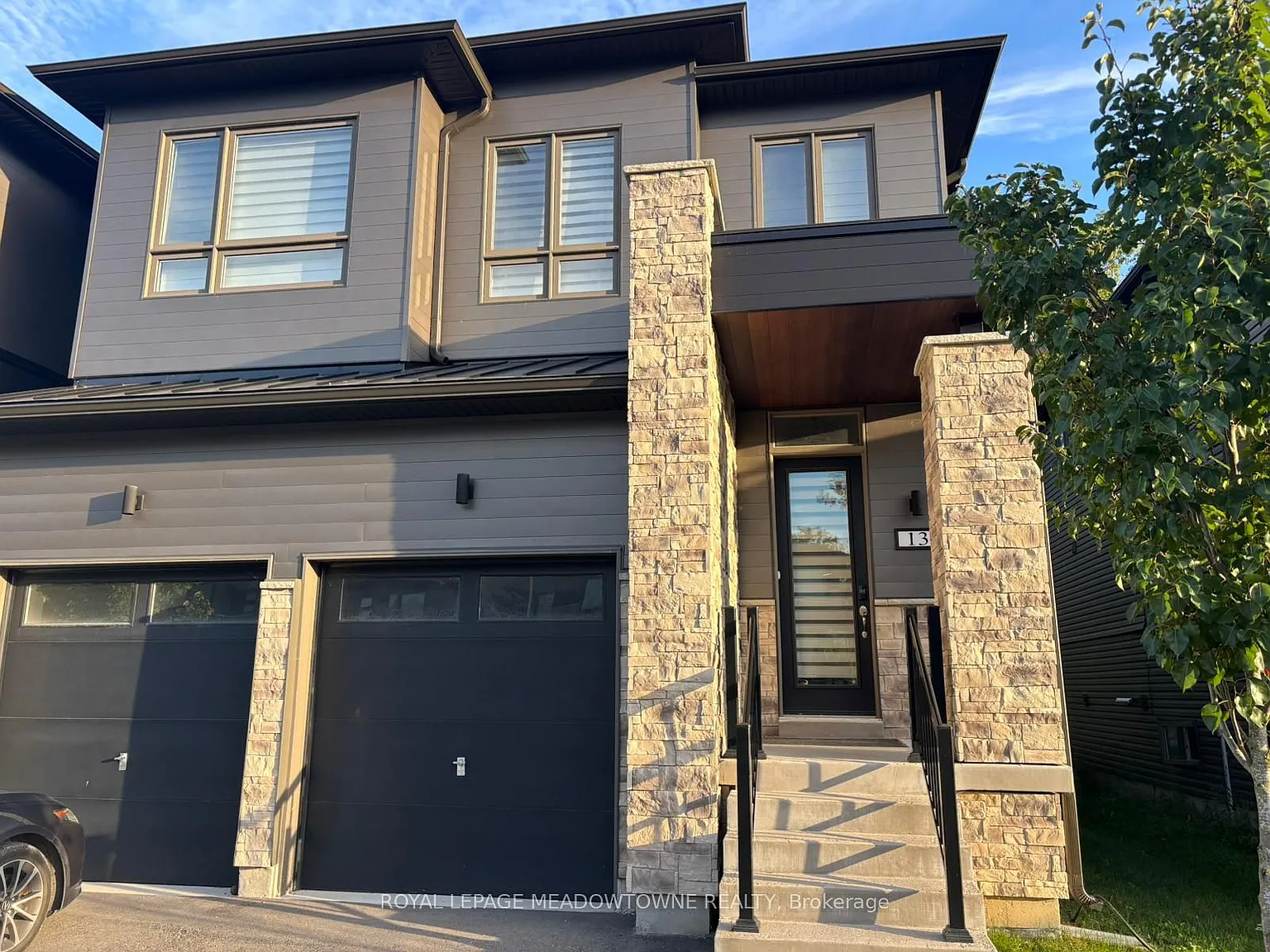 4 bed, $2,600 — Photo 2