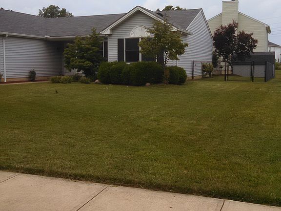 3rd image of 2062 Reserve Cir