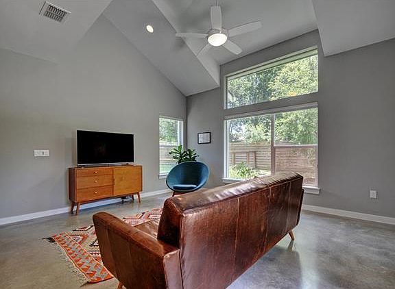 2nd image of 301 W Stassney Ln Unit 22