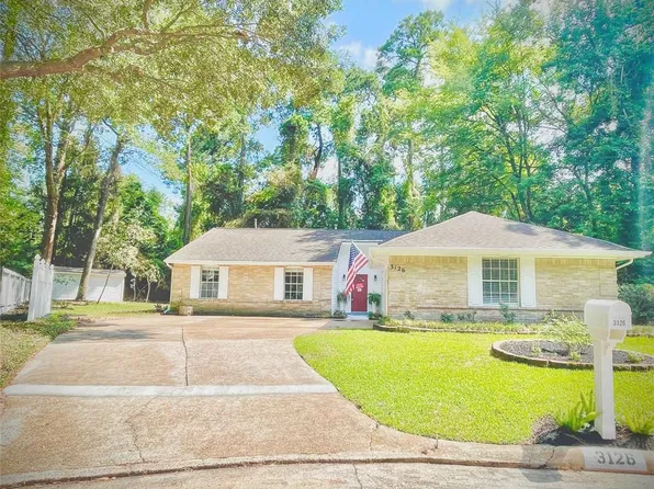 3126 Village Woods Dr, Kingwood, TX 77339