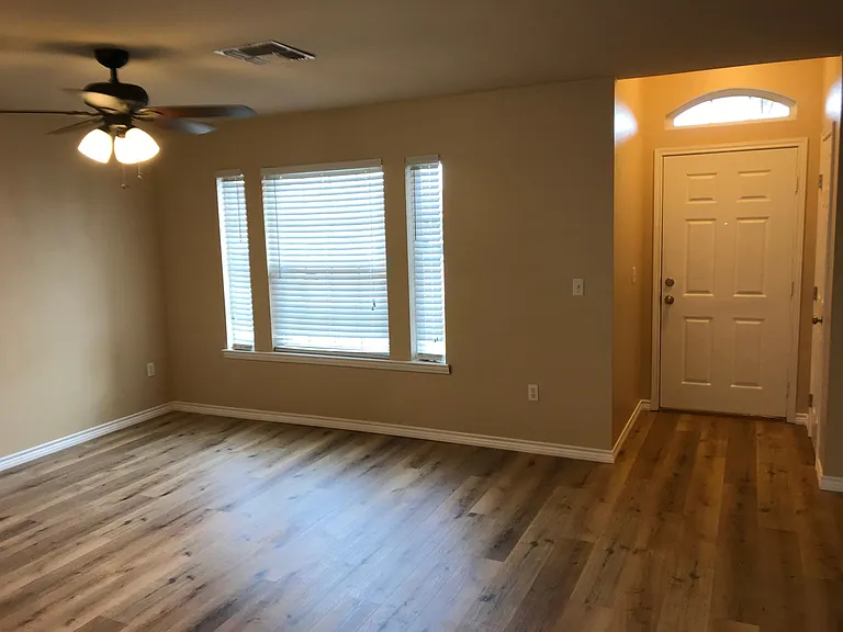 1228 Sacramento St — Photo 3