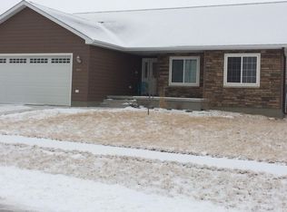 810 Park Ridge Pl, Moville, IA 51039