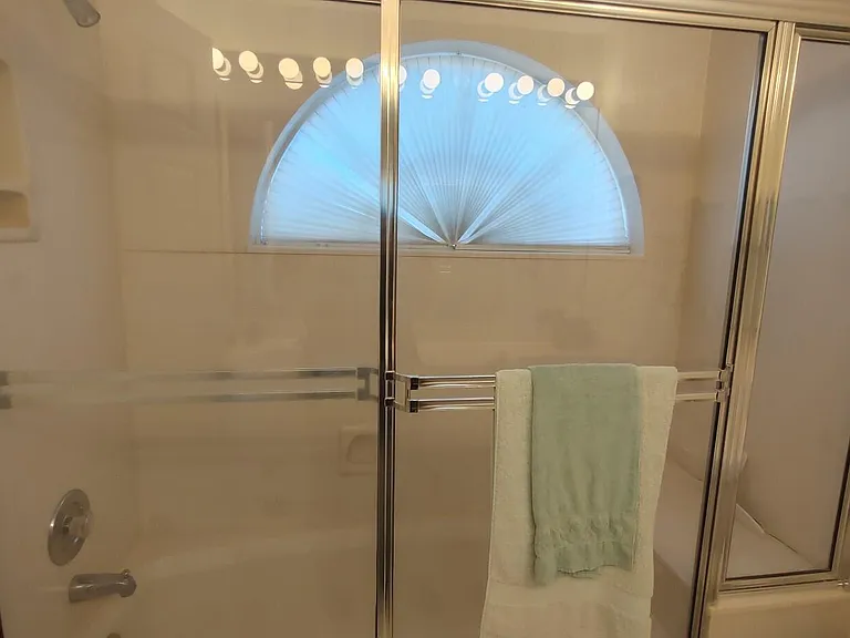 16461 Riverwind Dr — Photo 35
