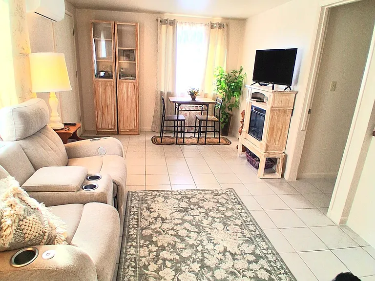 590 1/2 Rio Vista Ave — Photo 4