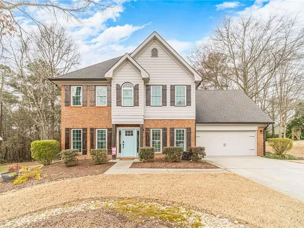 2240 Emerald Dr, Loganville, GA 30052