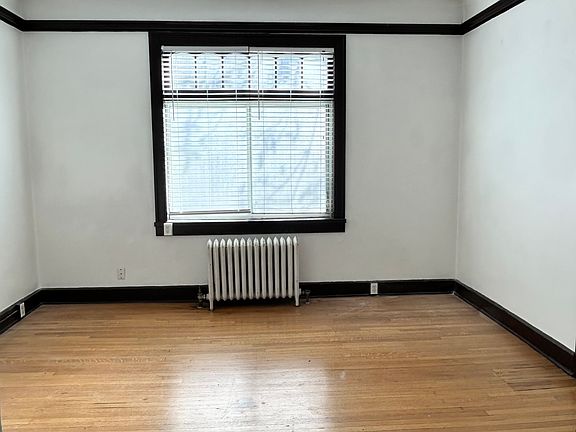 3rd image of 305 Third Ave APT 7