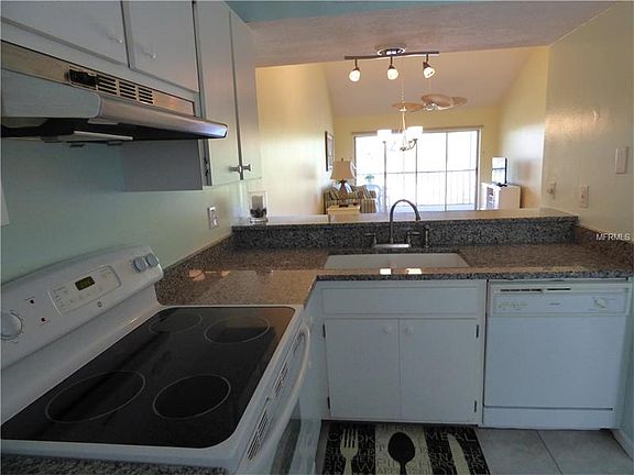 5th image of 404 Cerromar Cir N #3-311