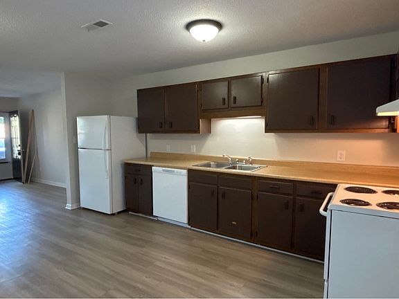 5th image of 1309 Ireland Dr