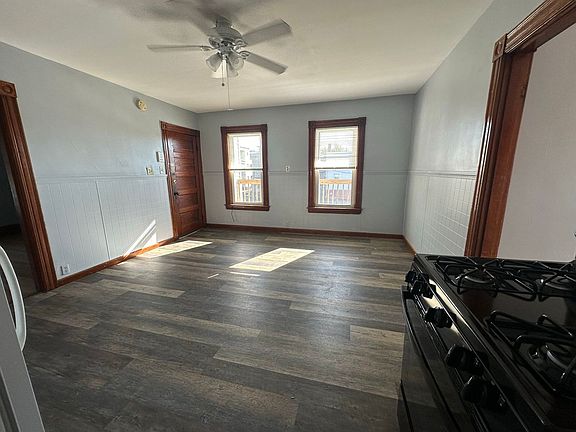 3rd image of 449 Kelley St #2