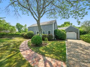 10 Meadow View Dr, Nantucket, MA 02554