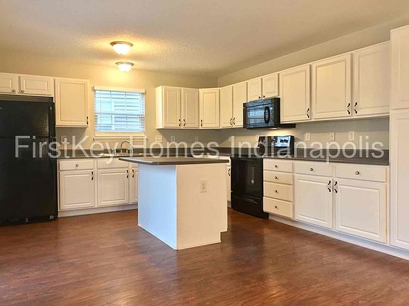 2nd image of 5683 Glass Chimney Ln
