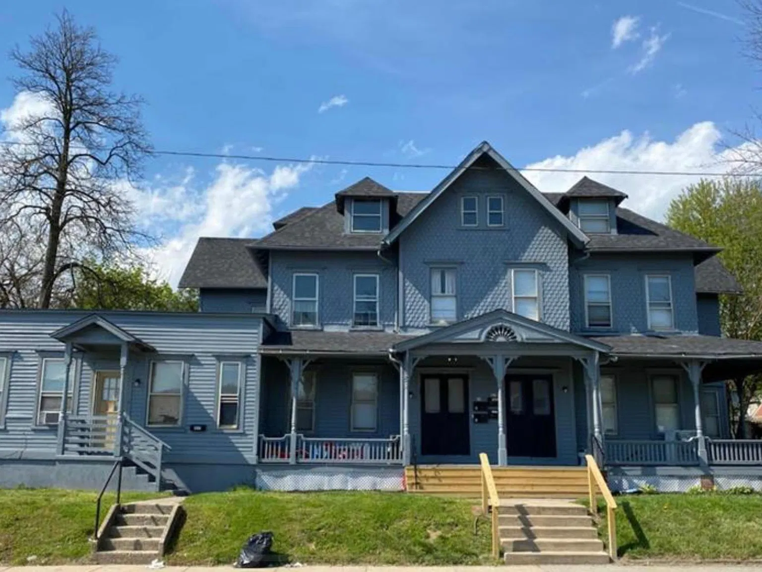 517 E Chestnut St — Photo 1