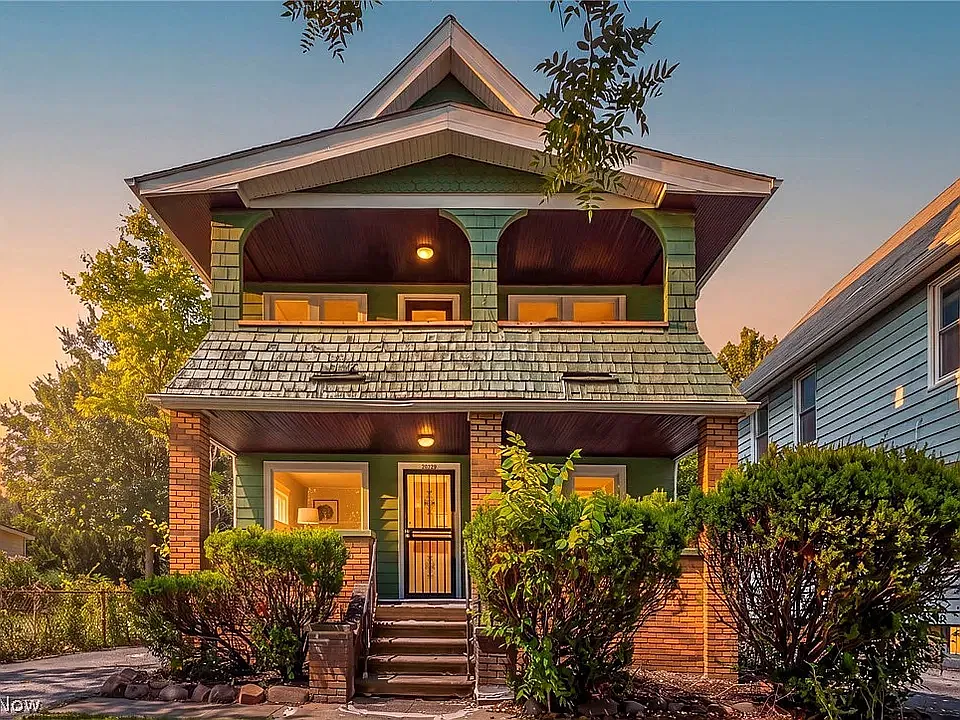 4 bed, 2000 sqft, $2,095 — Photo 1