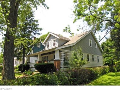 3825 Parkdale Rd, Cleveland Heights, OH, 44121