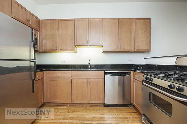 Rented by NextStopNY | media 5