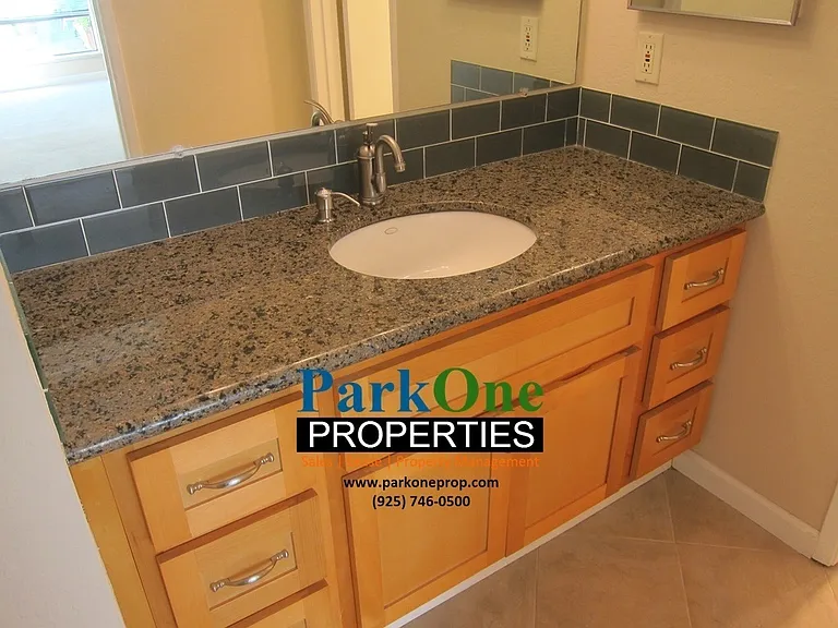 340 N Civic Dr #202 — Photo 9