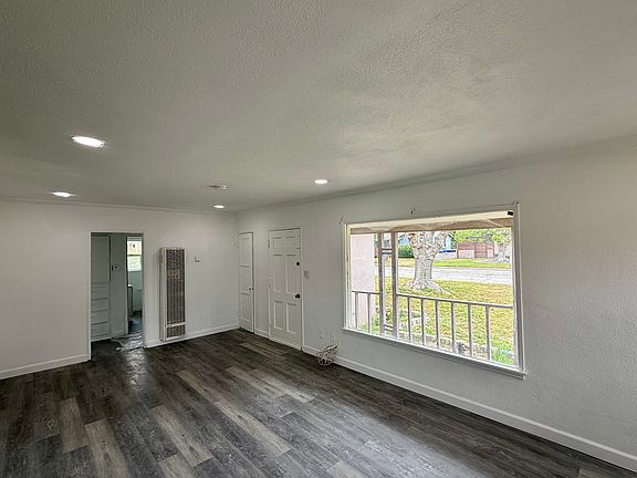 4th image of 3512 N Stoddard Ave