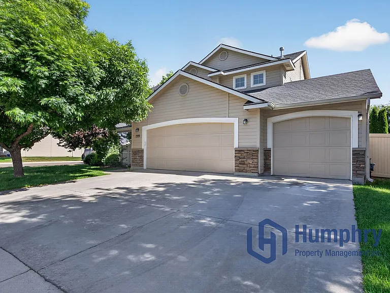 1359 E Palermo St — Photo 1