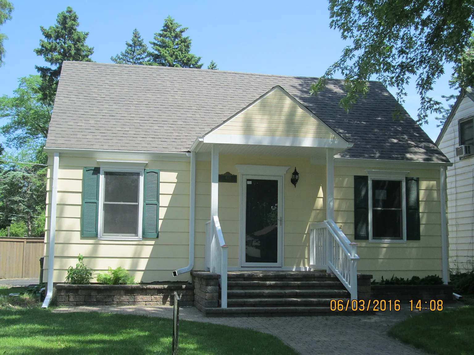 403 SW Garfield Ave photo 1