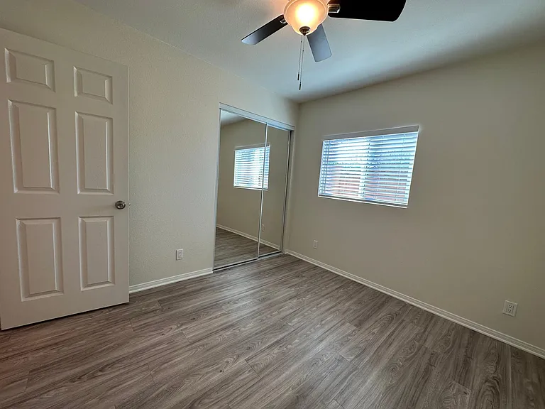 2307 Lupin St — Photo 9