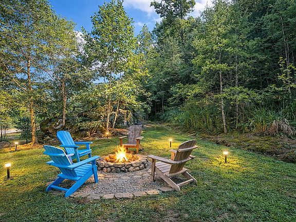 5th image of 9501 Campton Rd