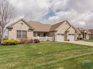 5139 Eagles Landing Dr, Oregon, OH 43616