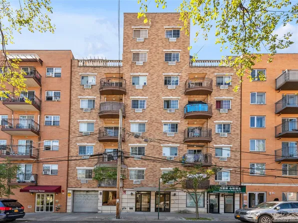 4318 Robinson Street #4D, Flushing, NY 11355