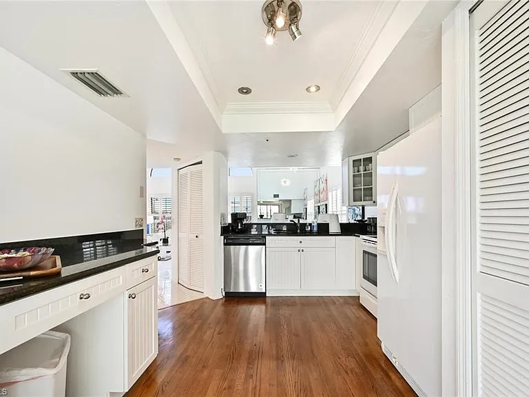 21511 Indian Bayou Dr — Photo 20